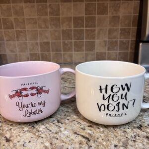 FRIENDS Pink and White  Mug Set
